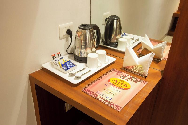 Hotel Arch Suites image