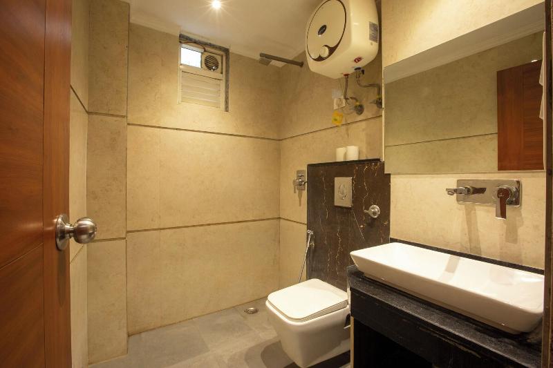 Hotel Arch Suites image
