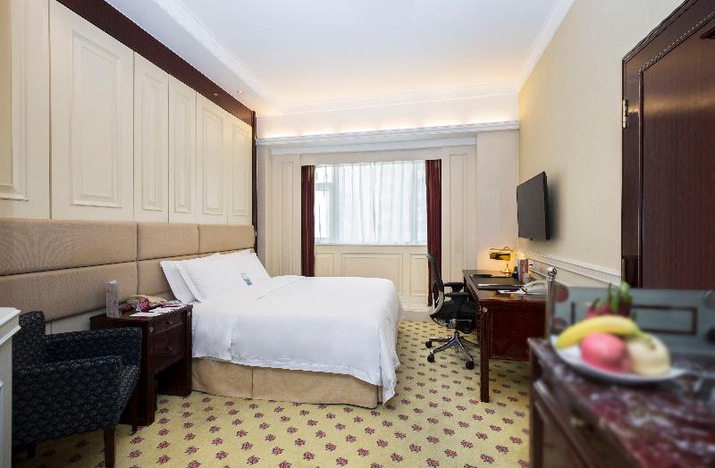 Crowne Plaza Hotel & Suites Landmark Shenzhen image