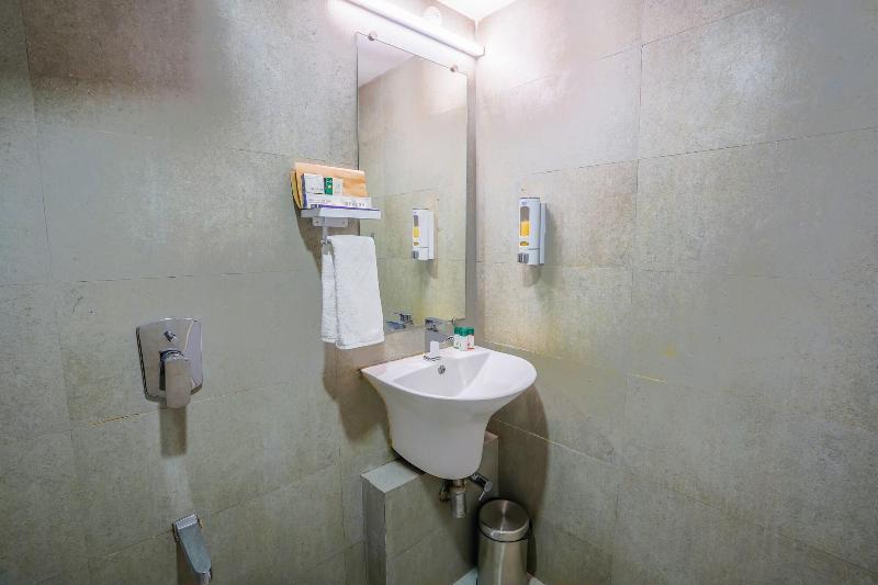Apex Beacon Hotel Mumbai image