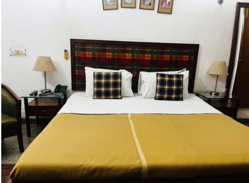 Royal Residency Hotel image 3