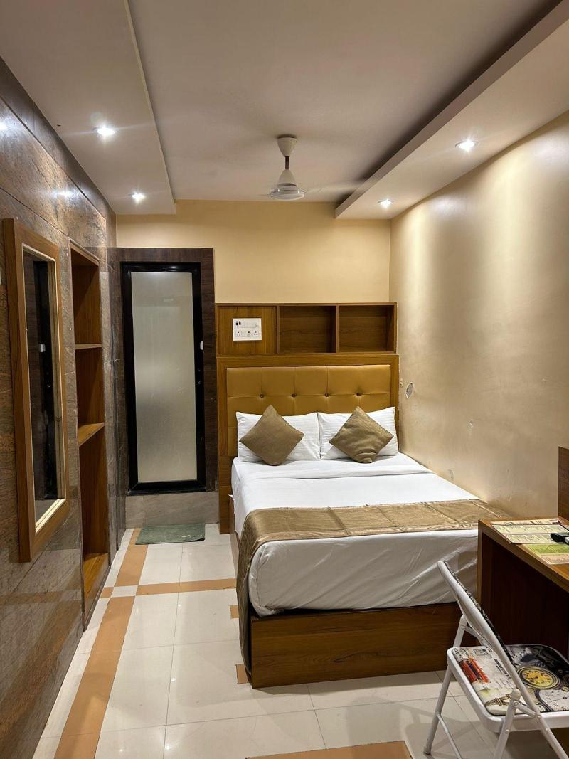 Hotel Bkc Mannat image