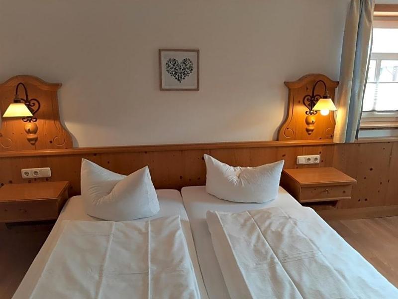 Landhotel Gemeindeschv Nke image
