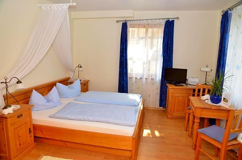 Landhotel Gemeindeschv Nke image