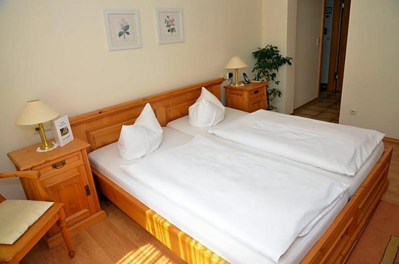 Landhotel Gemeindeschv Nke image