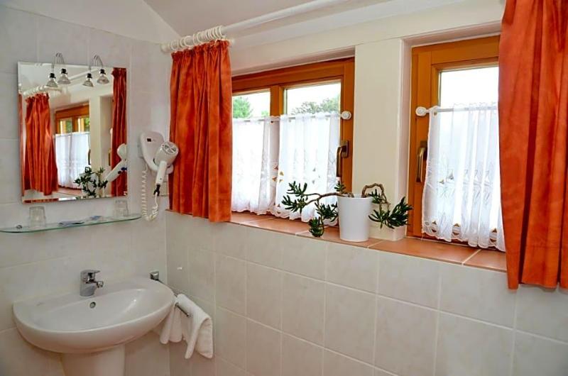 Landhotel Gemeindeschv Nke image
