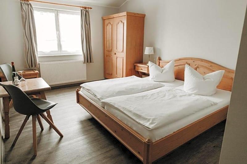 Landhotel Zum Erbgericht image