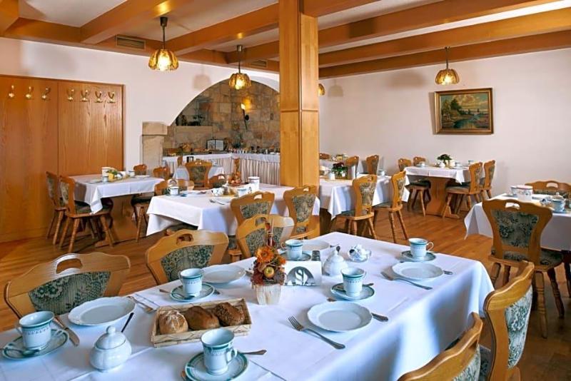 Landhotel Zum Erbgericht image