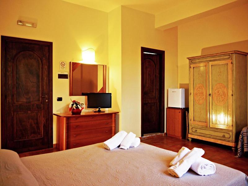 Tenuta Del Massimo Feudo image