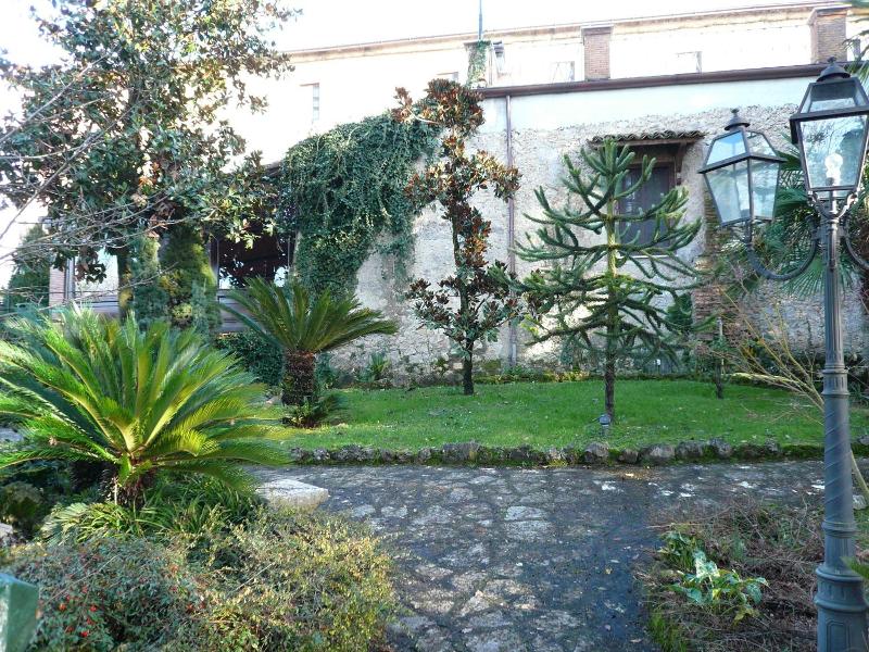 Tenuta Del Massimo Feudo image