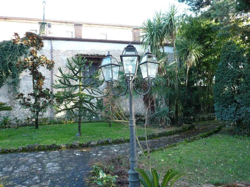Tenuta Del Massimo Feudo image