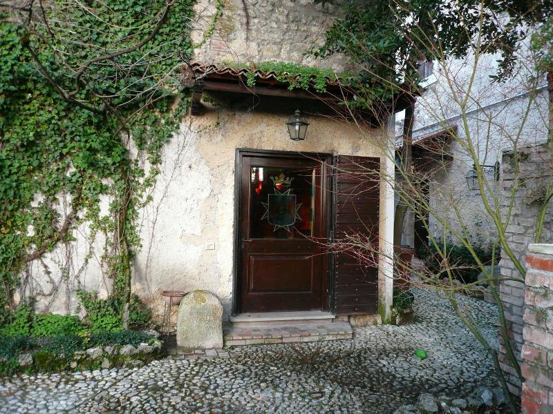Tenuta Del Massimo Feudo image