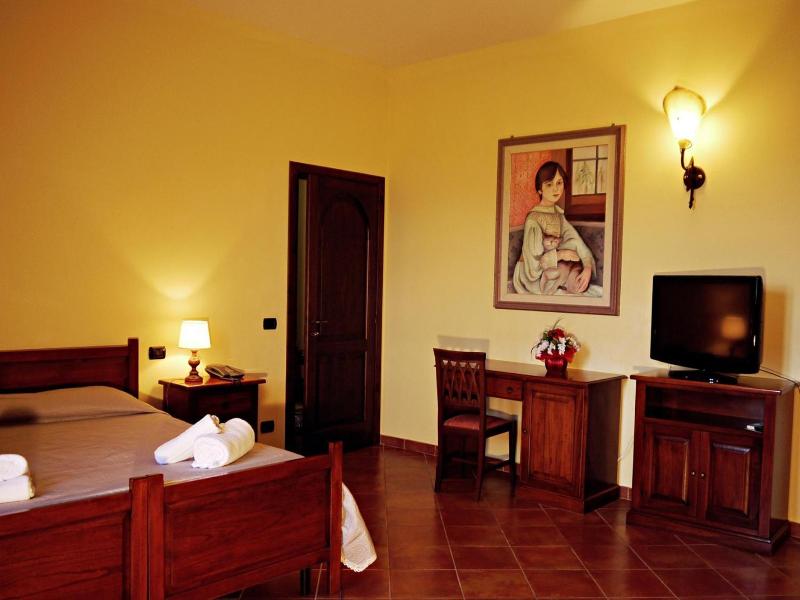 Tenuta Del Massimo Feudo image