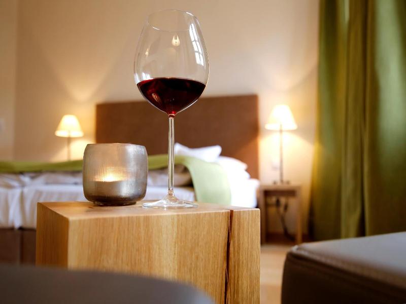 Weinkastell Zum Weissen Ross image