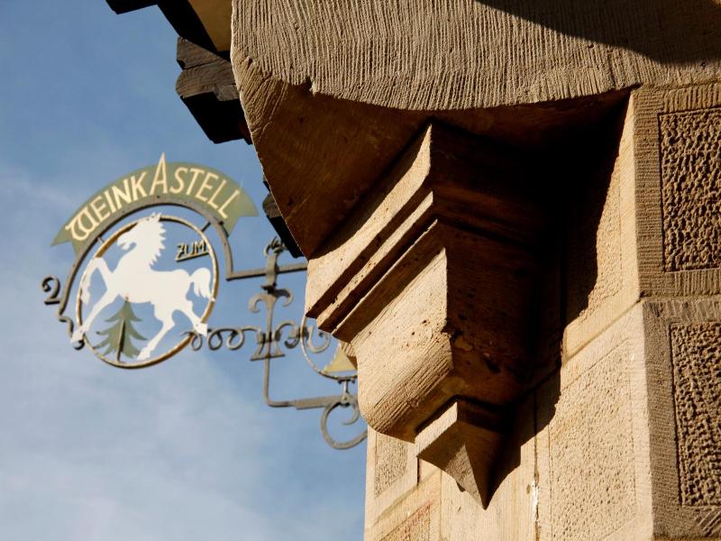 Weinkastell Zum Weissen Ross image