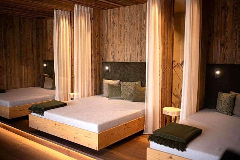 Hotel Johanneshof image