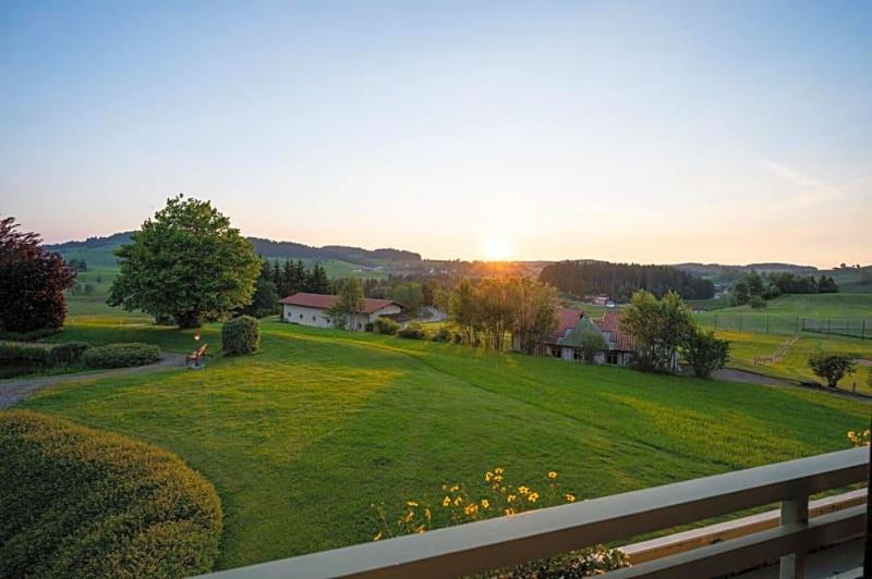 Hotel Johanneshof image