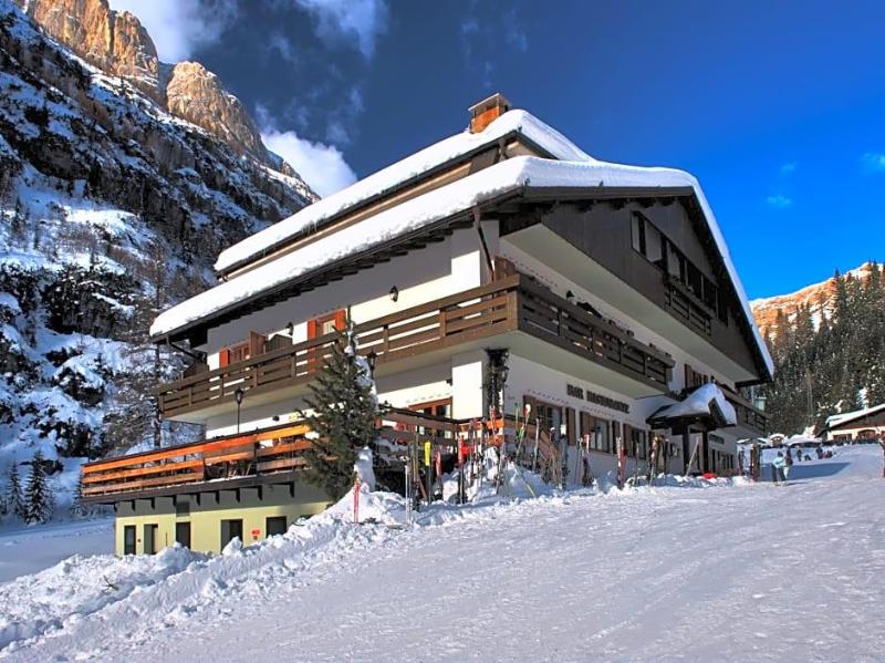 Hotel Ristorante Baita Dovich image