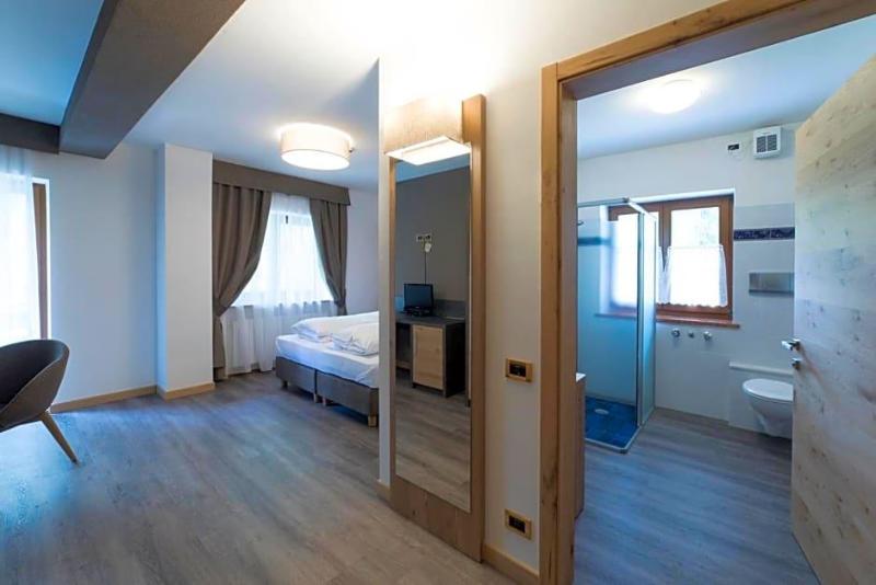 Hotel Ristorante Baita Dovich image