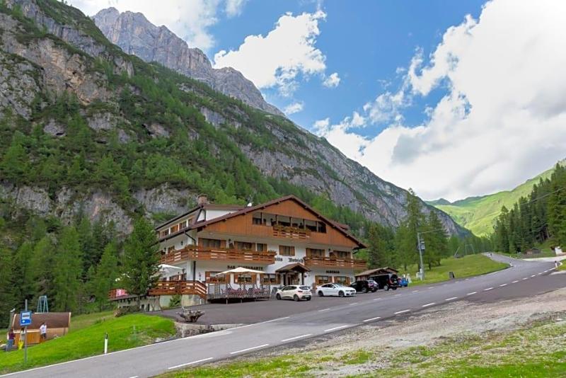 Hotel Ristorante Baita Dovich image