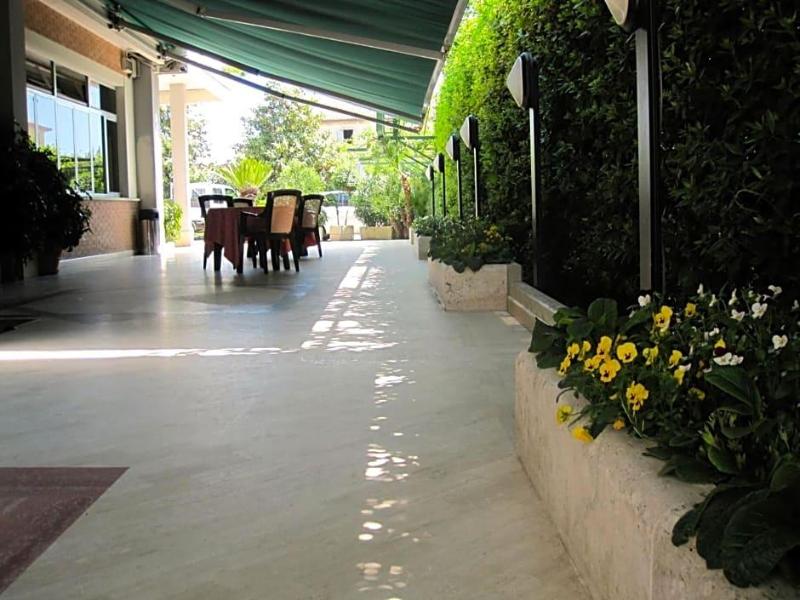 Hotel Ristorante Anita image