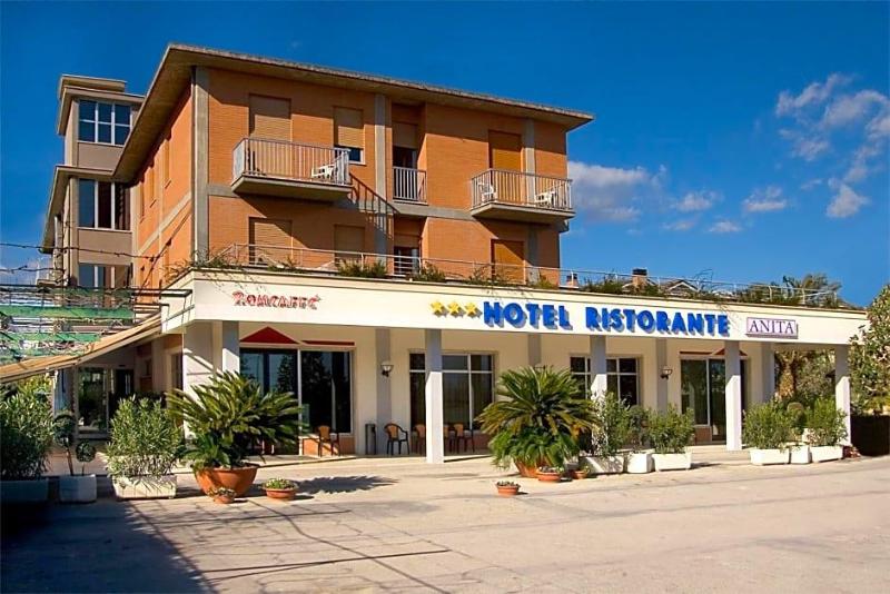 Hotel Ristorante Anita image