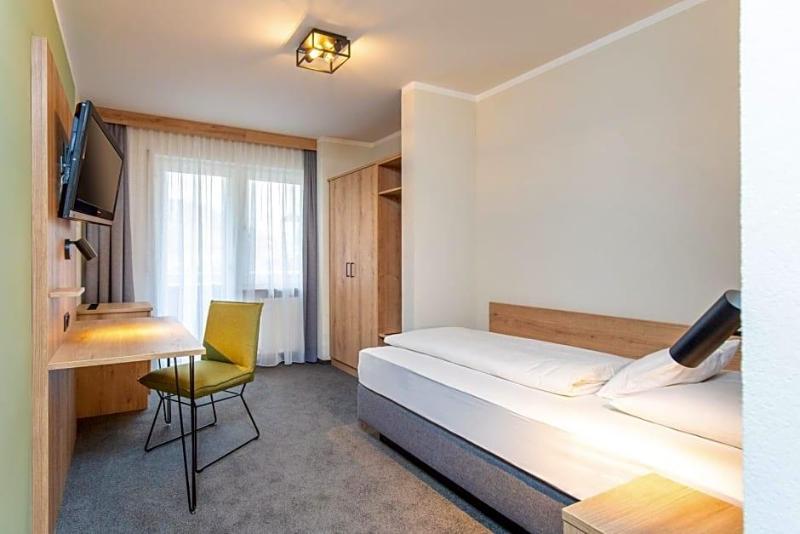 Hotel Schwan image