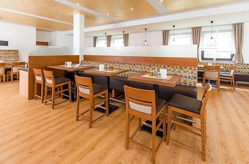 Hotel Schwan image