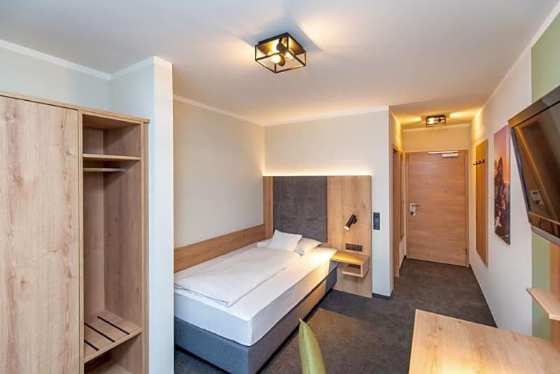 Hotel Schwan image