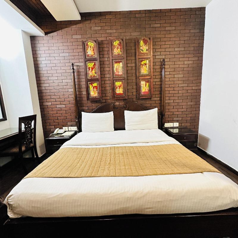 Hotel Lavish In Rajouri Garden image