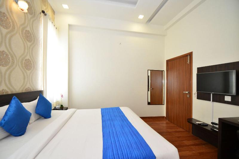 Hotel Sapphire World image