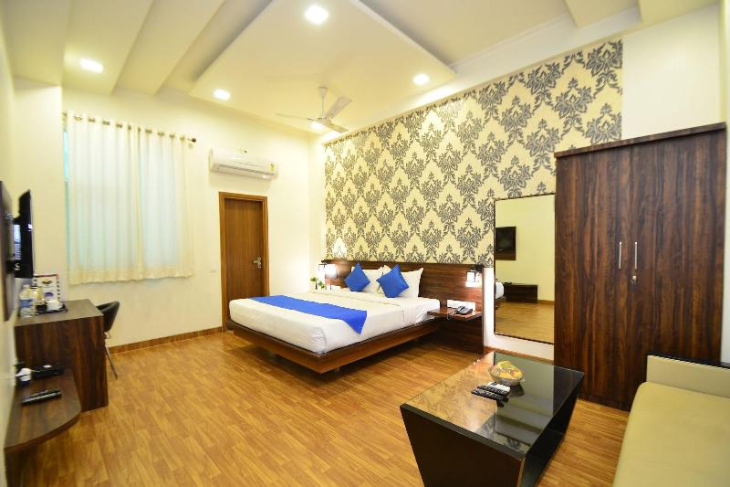 Hotel Sapphire World image