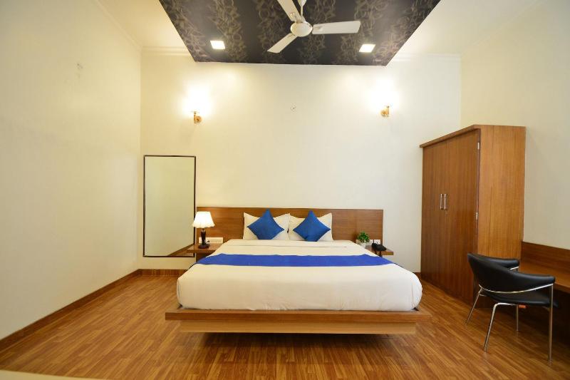 Hotel Sapphire World image