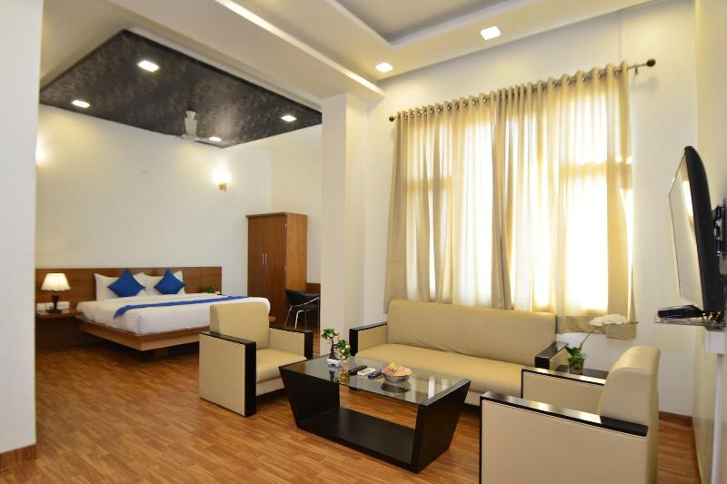 Hotel Sapphire World image