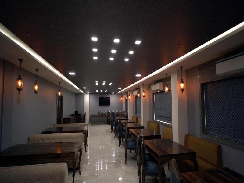 The Raas Mahal Hotel image