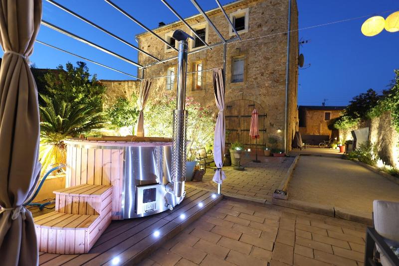 Maison Dix image