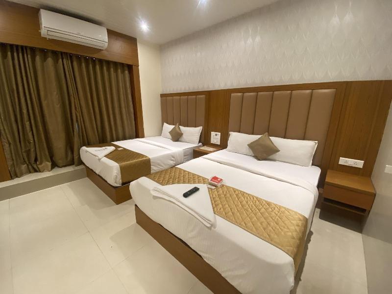 Hotel Bkc Inn Near Trade Centre Visa Consulate image