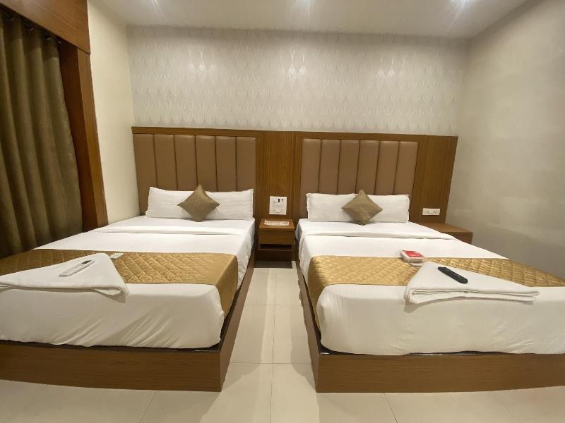 Hotel Bkc Inn Near Trade Centre Visa Consulate image