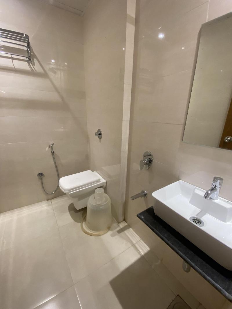 Hotel Bkc Inn Near Trade Centre Visa Consulate image