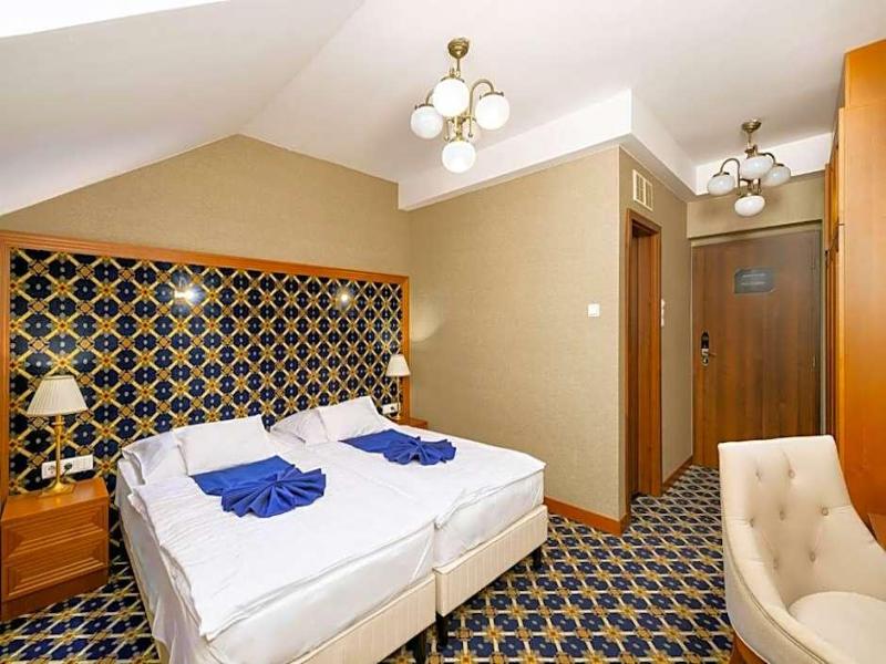 Central Hotel Es Etterem image 6