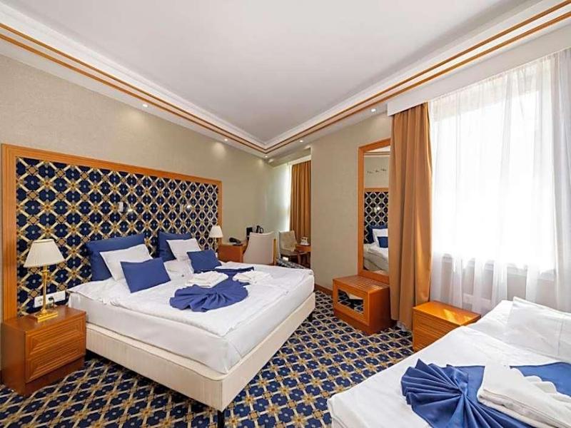 Central Hotel Es Etterem image 9