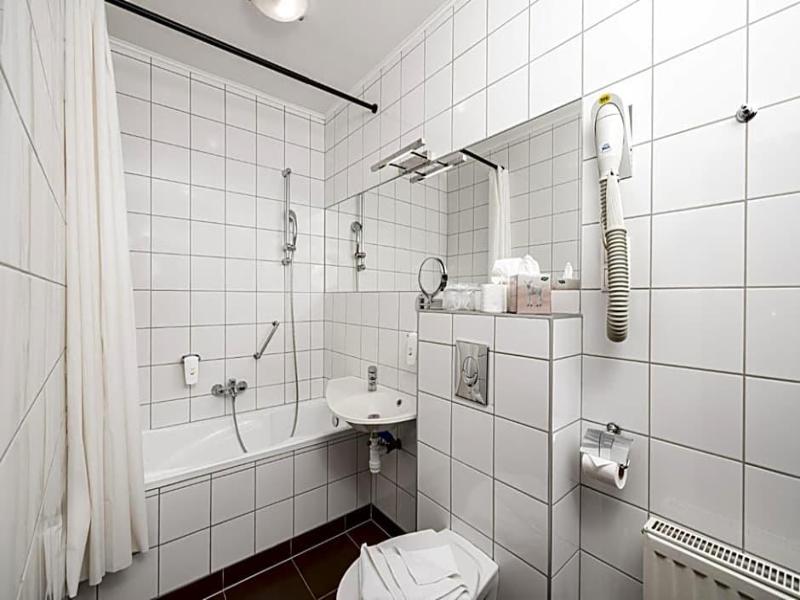 Central Hotel Es Etterem image 7