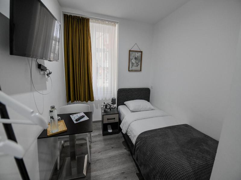 Hotel De France image