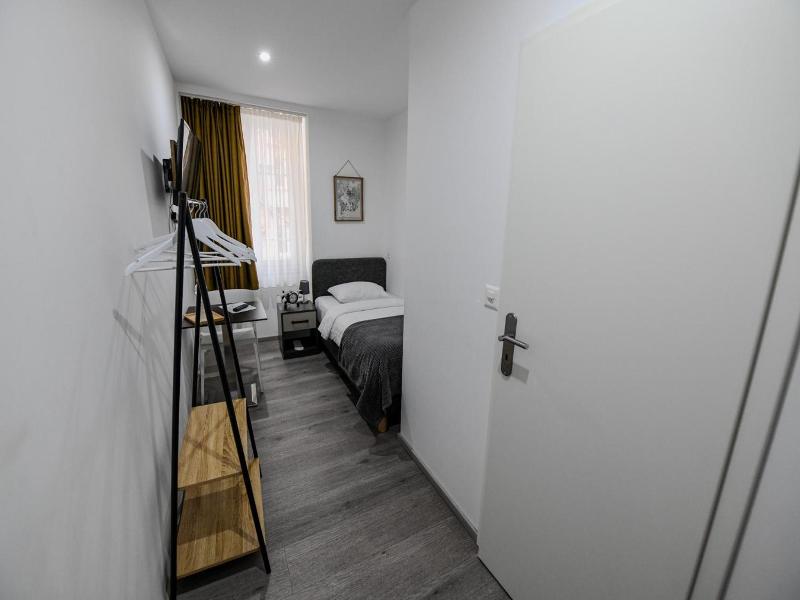 Hotel De France image