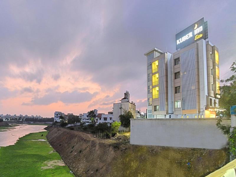 Kuber Inn Elite image