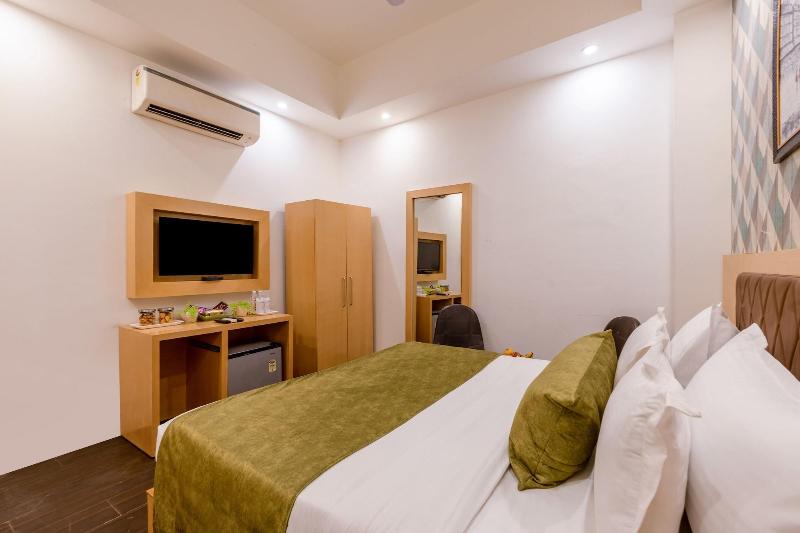 Airport Hotel Tashree image