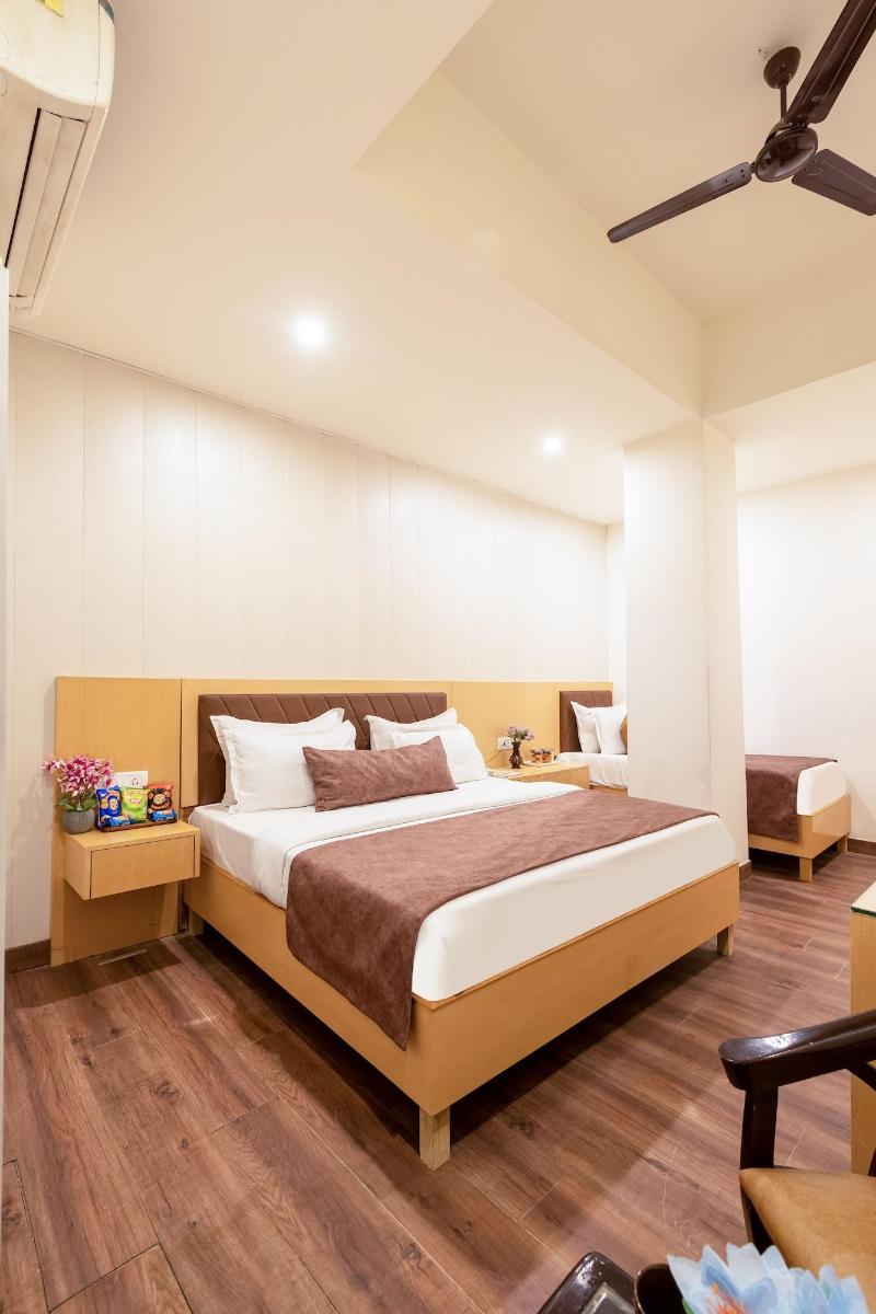 Airport Hotel Tashree image
