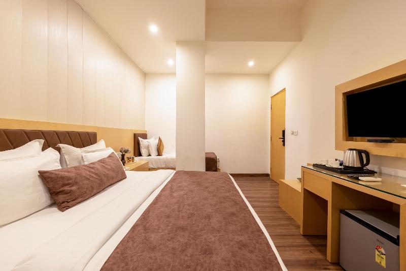 Airport Hotel Tashree image