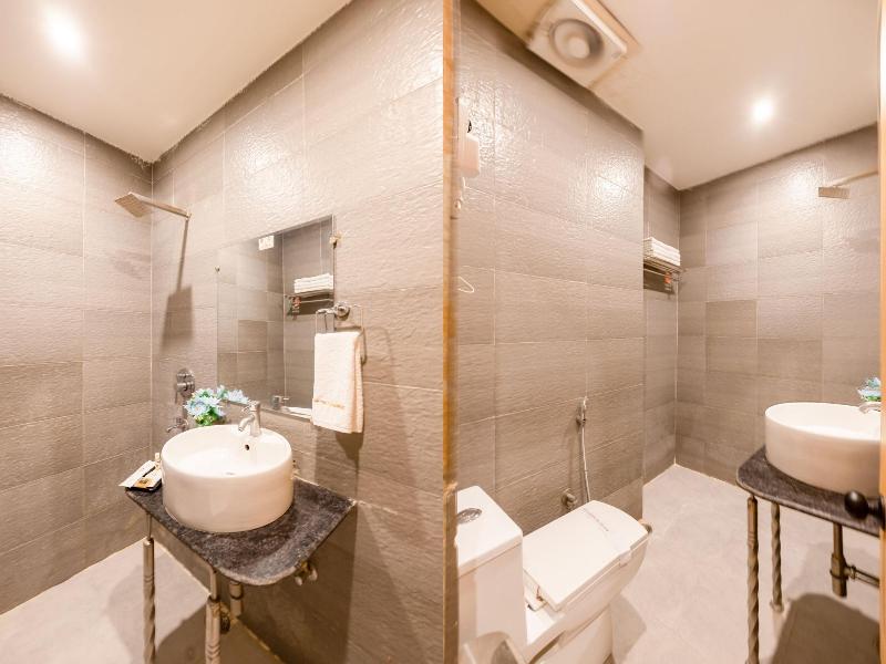 Airport Hotel Tashree image