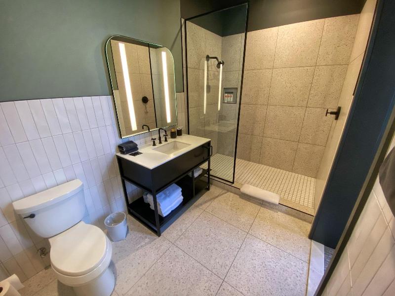 Kinn Guesthouse Downtown image